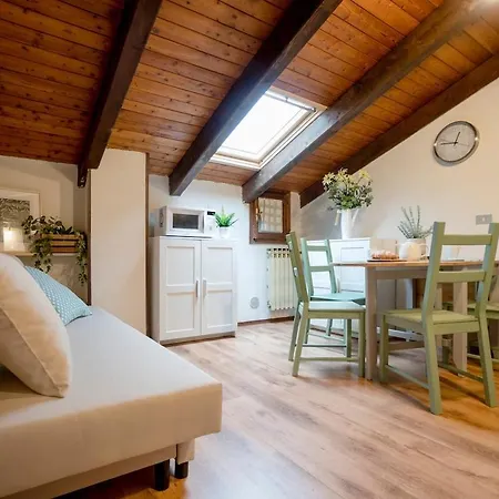 Mansarda In Montagna Apartman *